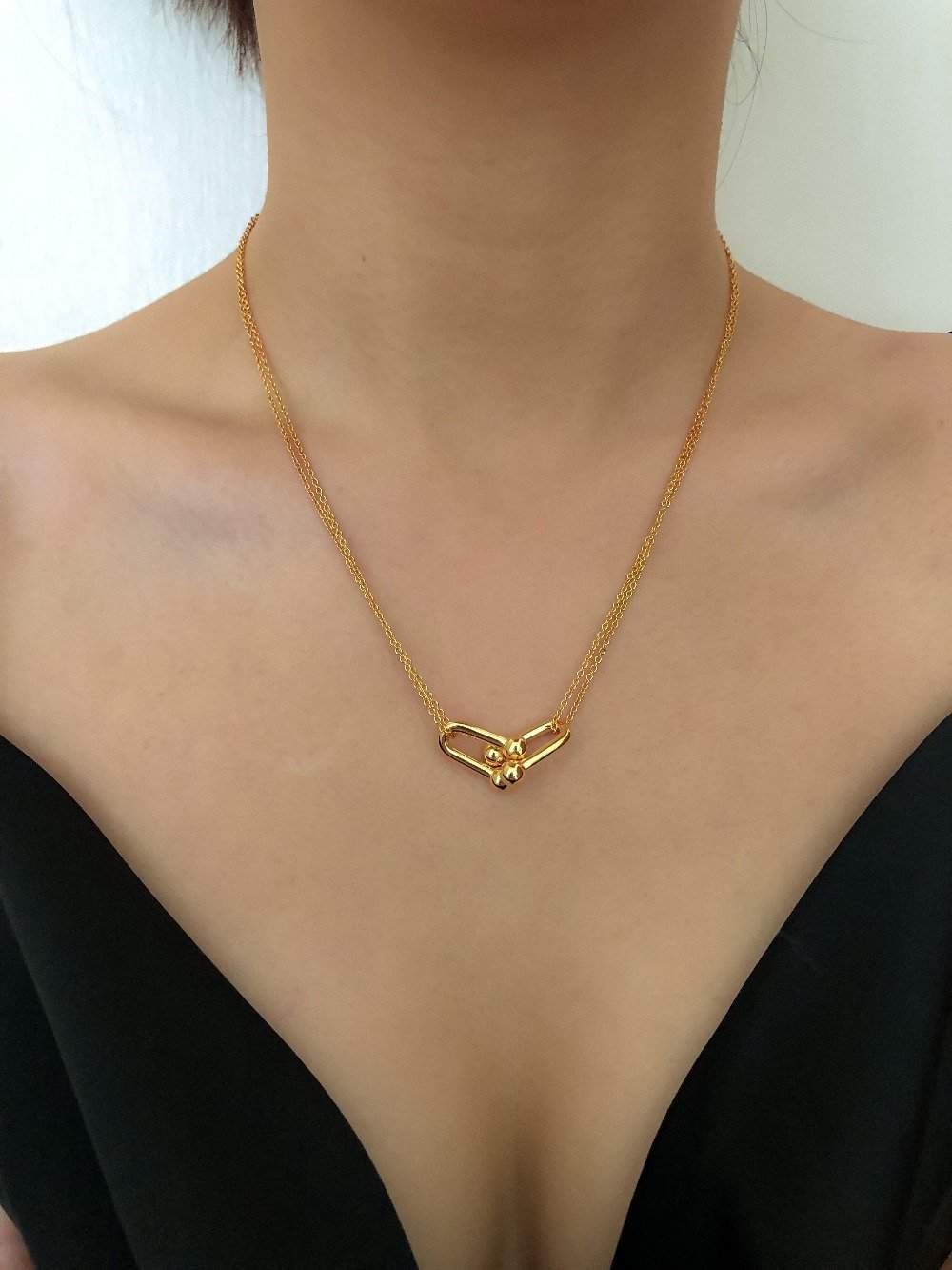 Tessa Link Necklace-Aurous Atelier-18 carat gold jewellery,18k gold jewellery,18k gold jewelry,18k gold necklace,chain necklace,dainty jewelry,dainty necklace,delicate jewelry,gold necklace,gold plated jewelry,interlocking pendant necklace,jewelry addicted,jewelry addiction,jewelry lovers,jewelry obsessed,layered necklace,layering necklace,link necklace,minimalist,minimalist necklace,parisian style,u shape link necklace