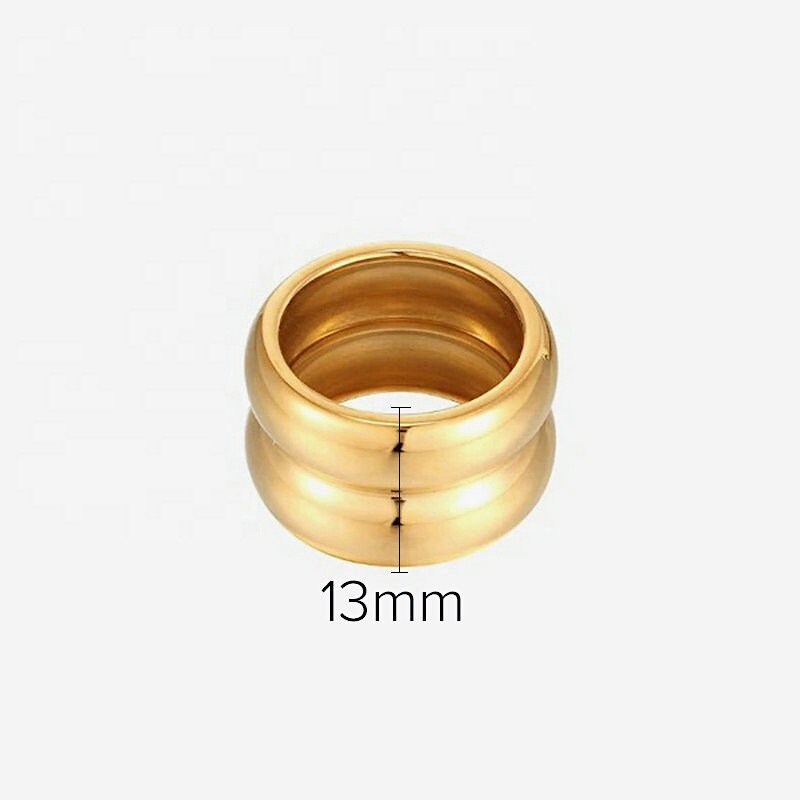 Luxurious gold cigar band ring, high-quality fashion jewelry, chic design.