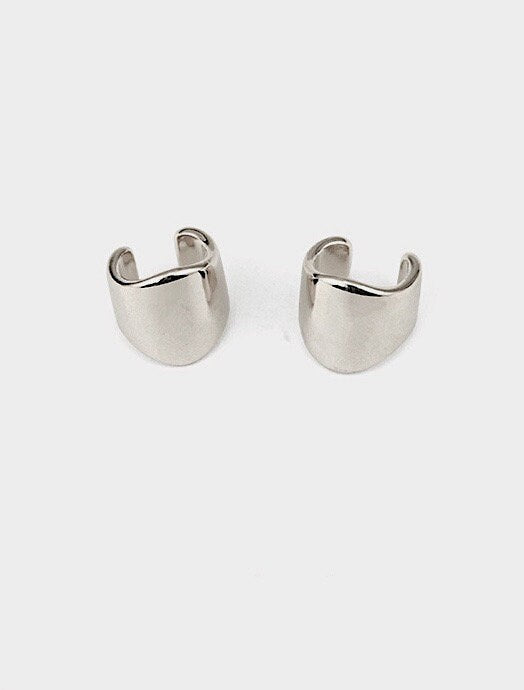Minimalist silver ear cuff for women, perfect for gifting