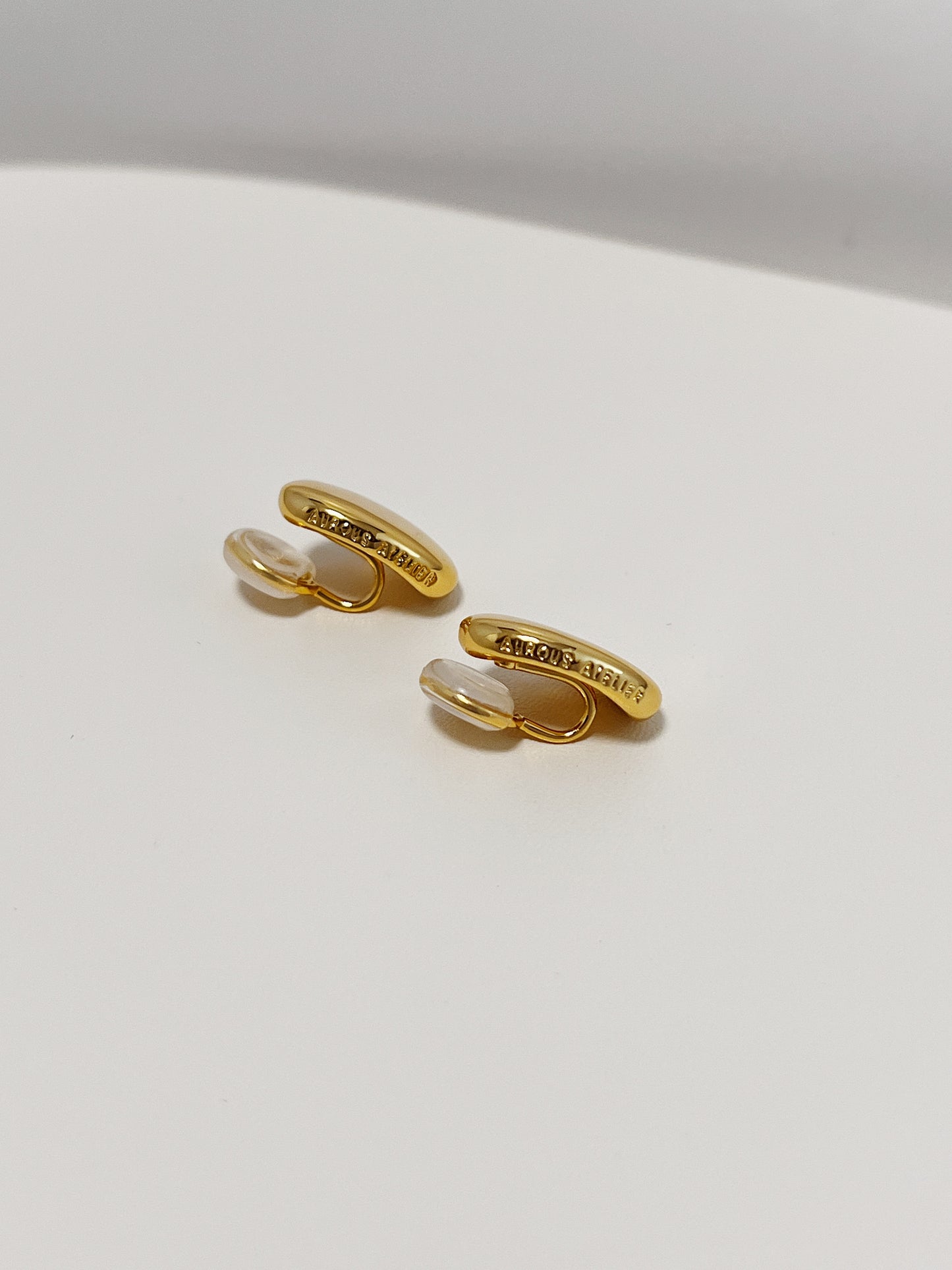 Margaux Bold Oval Clip-On Earrings