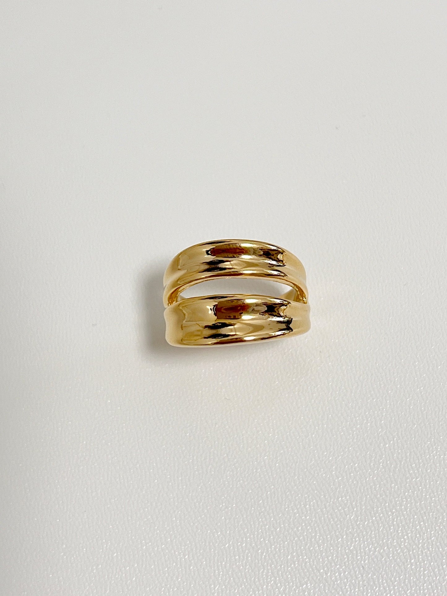 Anti tarnish 18k gold double layer band made from surgical stainless steel