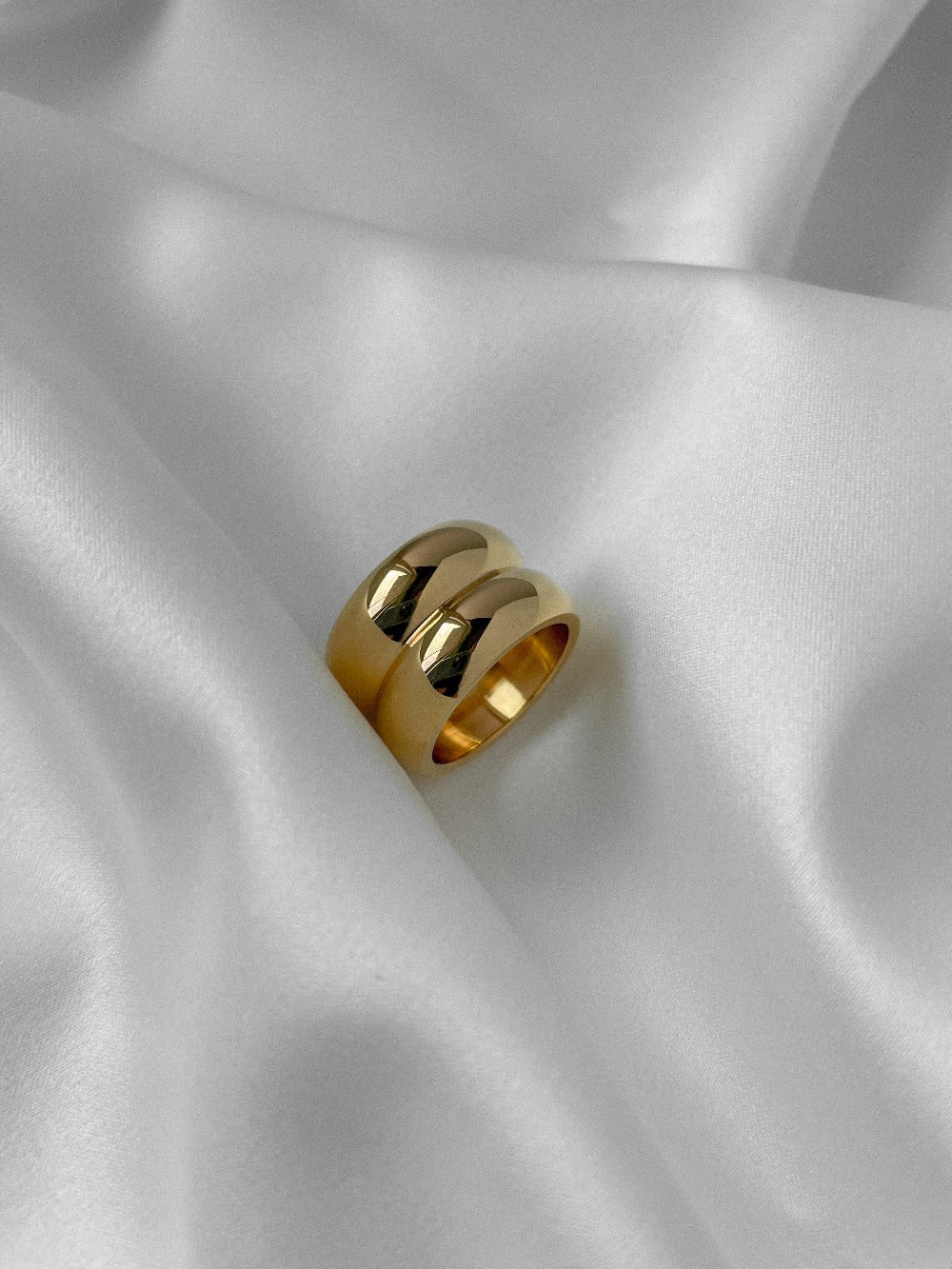 Wide gold dome ring with mirror polish finish Aurous Atelier