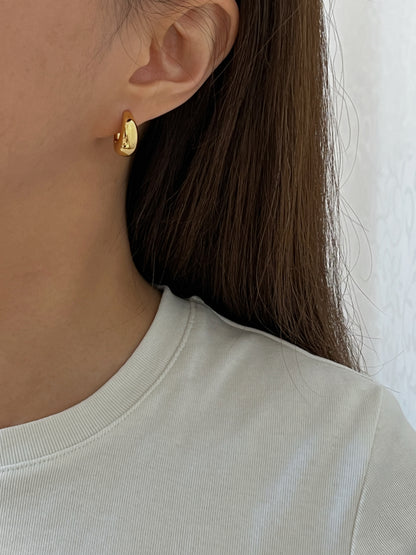 Zella Minimalist Hoop Earrings