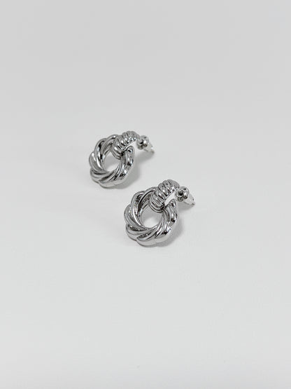 Viya Mini Knot Earrings