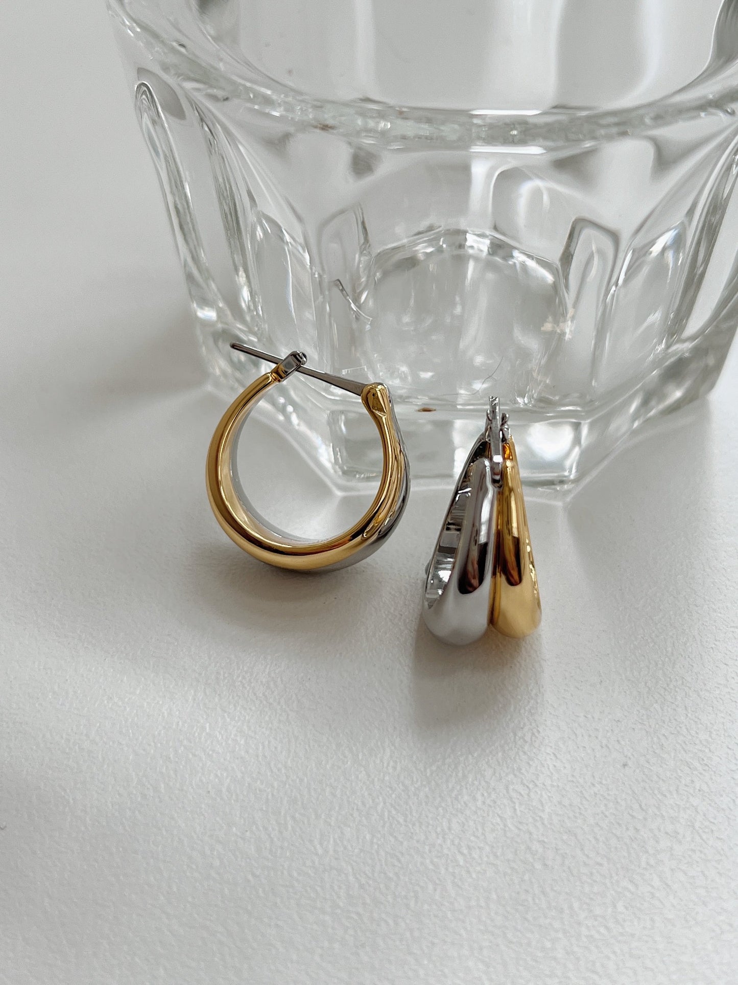 Kim Minimalist Two Tone Hoops