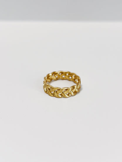 Gold braided ring in 6mm on a white background