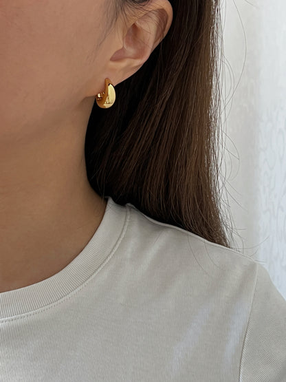 Zella Minimalist Hoop Earrings