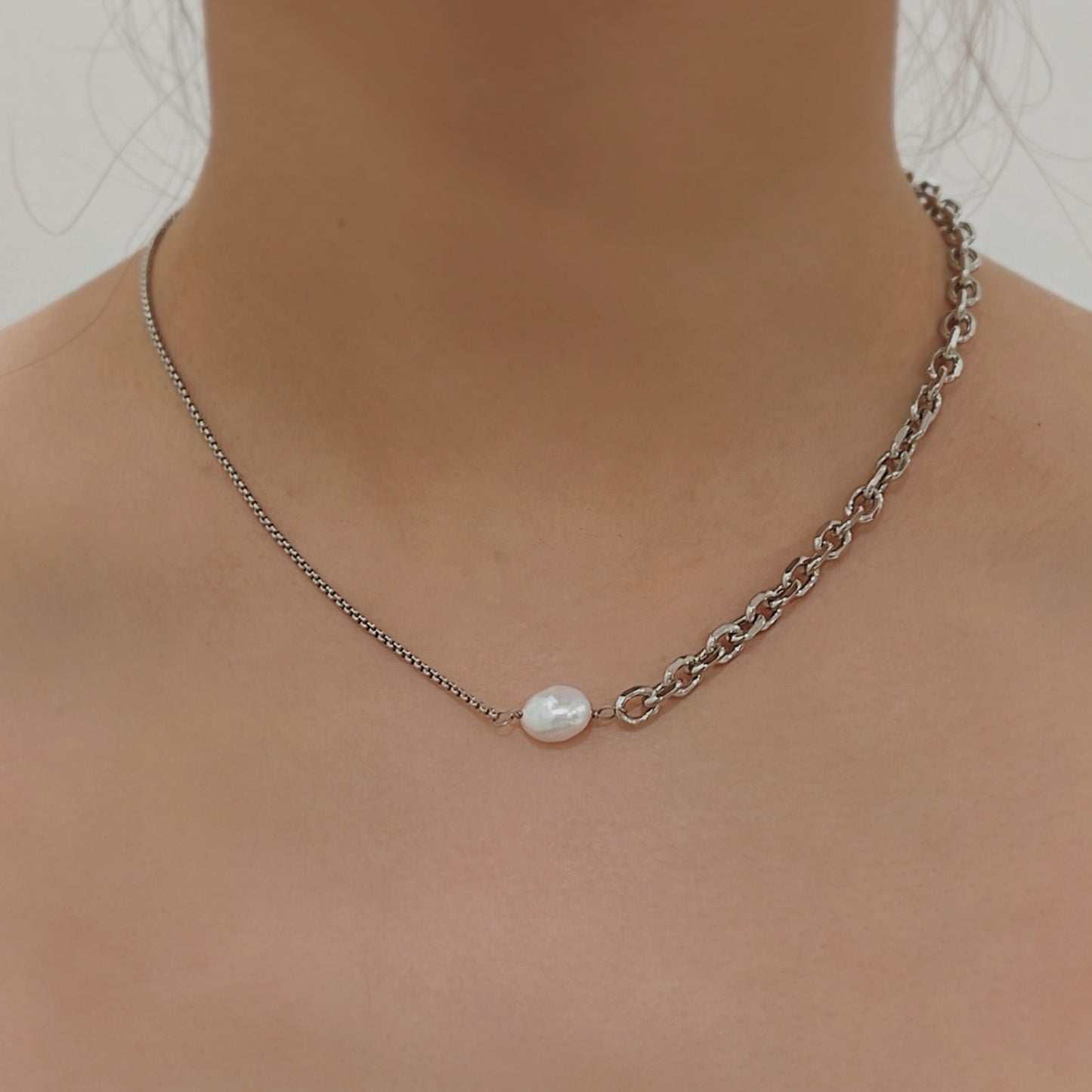 Pearl Chain Necklace, Minimalist Pearl Choker, Chunky Chain Link Choker, Pearl Link Choker, Asymmetrical Chain, Half Chain Necklace