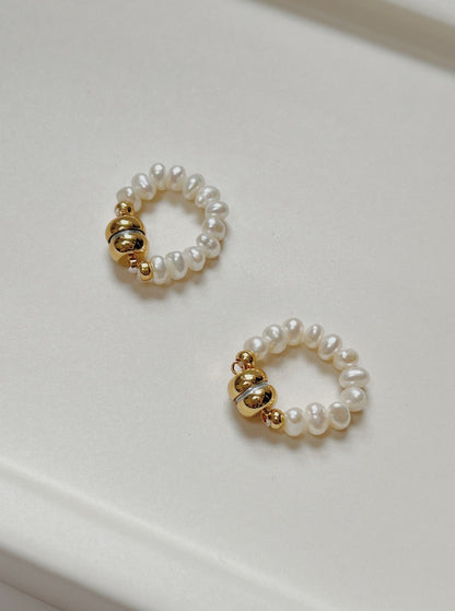 Pearl Ear Cuff, Baroque Pearl Ear Cuff, Dainty Ear Cuff, Minimalist Ear Lobe Cuff Earrings, Natural Pearl Ear Cuff, Non Pierced Earrings