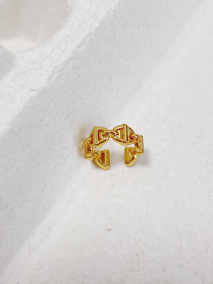 Windsor Link Ear Cuff