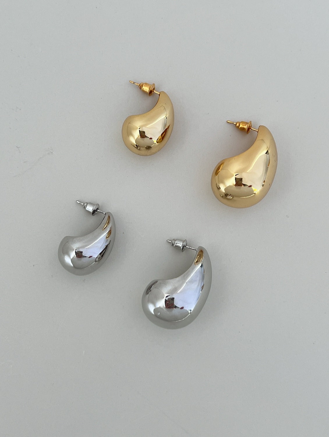 Gold Chunky Tear Drop Dome Stud Earrings, Statement Gold Earrings, Bold Pear Stud Earrings, Water Drop Dome Earrings, Minimal Oversize Studs