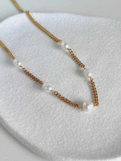 Freshwater Pearl Choker Chain Necklace, Layering Necklace, Vintage French Pendant Necklace, Gold Pearl Necklace, Multi Pearl Choker Necklace