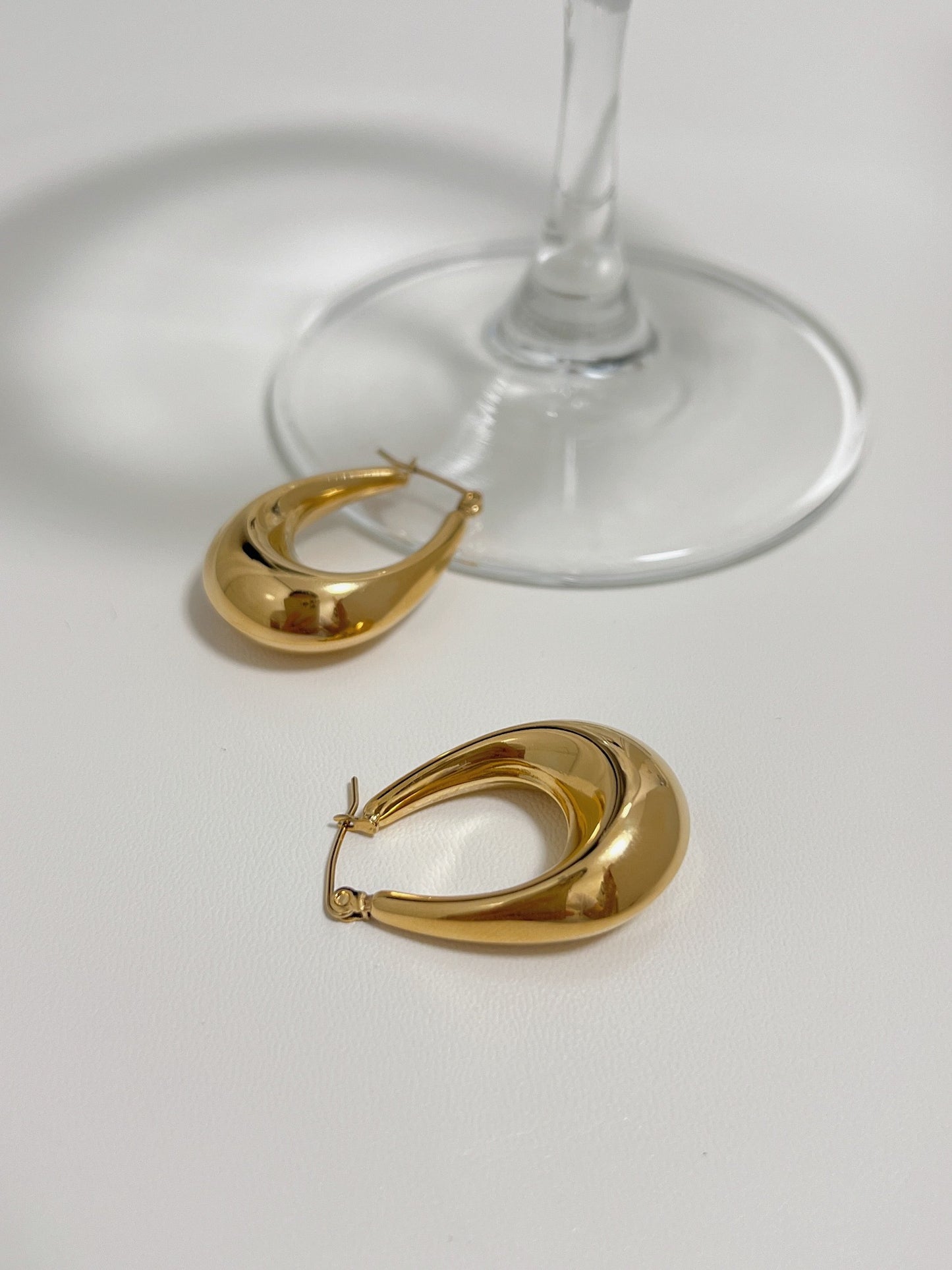 Milica Oval Hoop Earrings