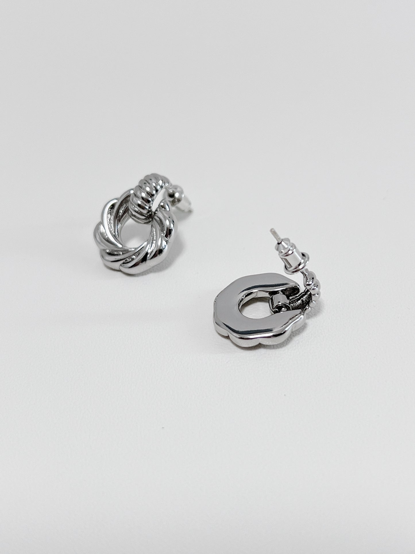Viya Mini Knot Earrings