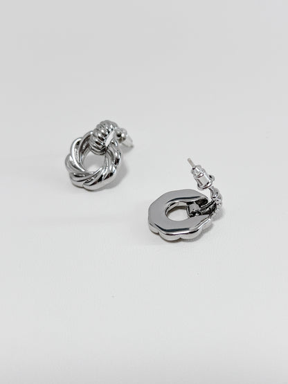 Viya Mini Knot Earrings
