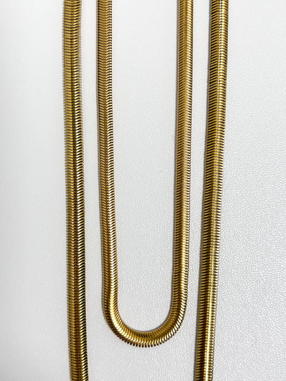 Premium quality gold snake chain necklace, fashionable and elegant, perfect for gifting