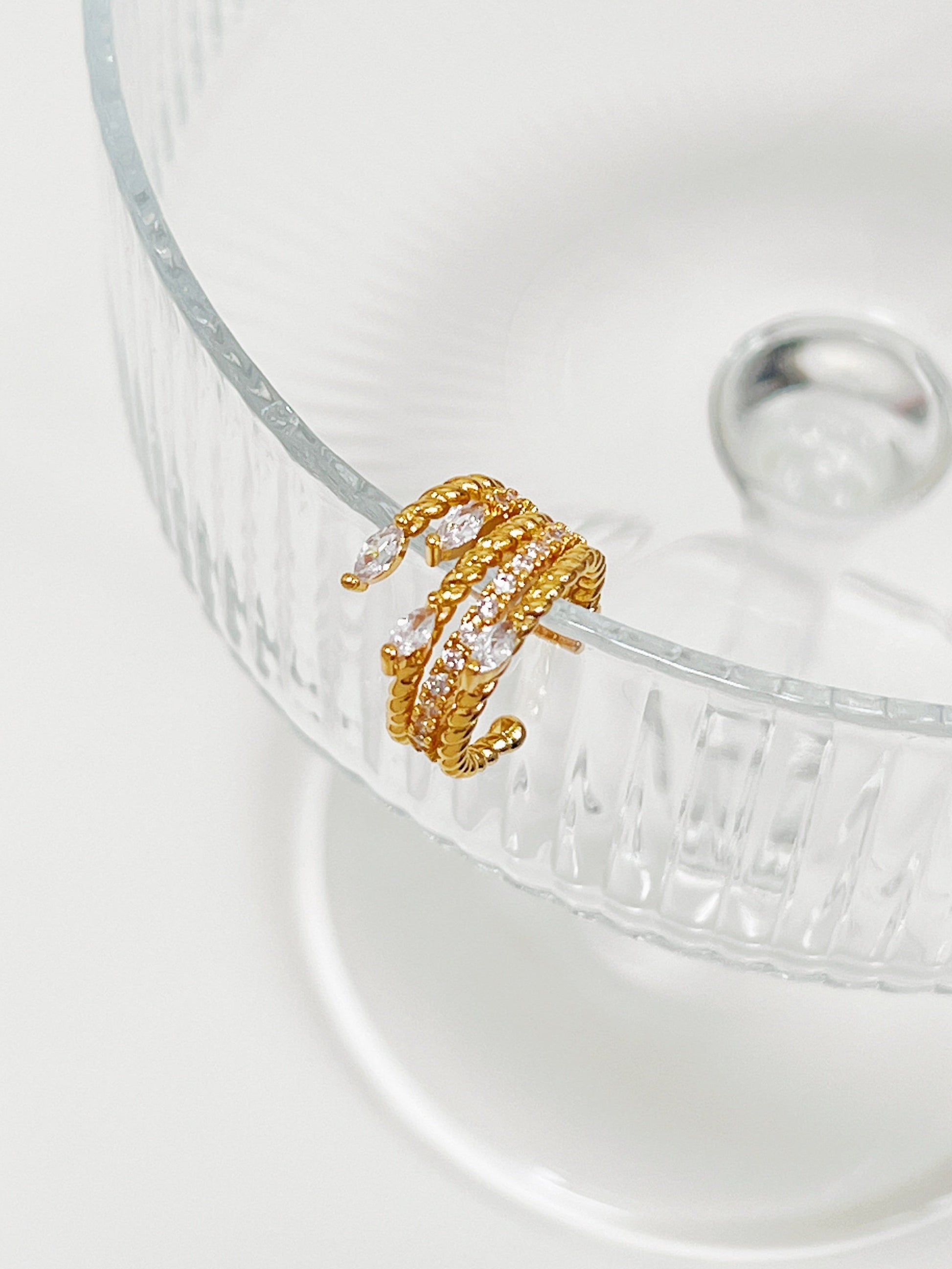 Anita marquise ear cuff, 18k gold pvd.