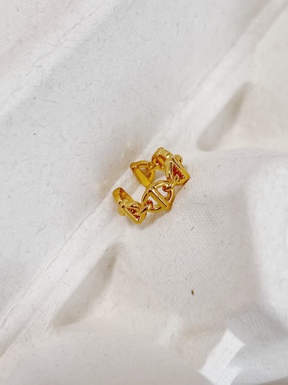 Top-down view showing the symmetrical linked pattern of the heritage-inspired Windsor cuff.