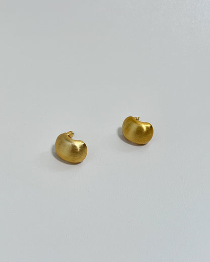 brushed design stud earrings, matte-finished earrings, classic stud earrings, contemporary earrings