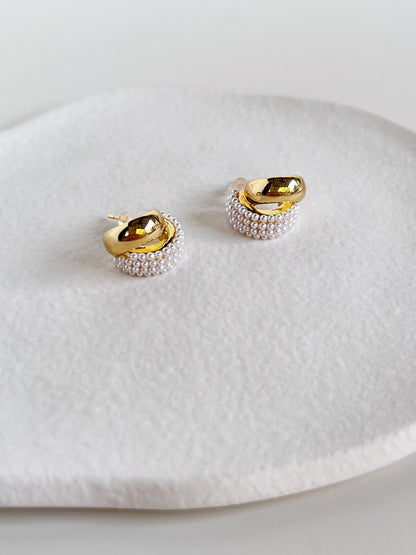 Durable humidity proof luxury jewelry earrings displayed neatly for premium brand curation