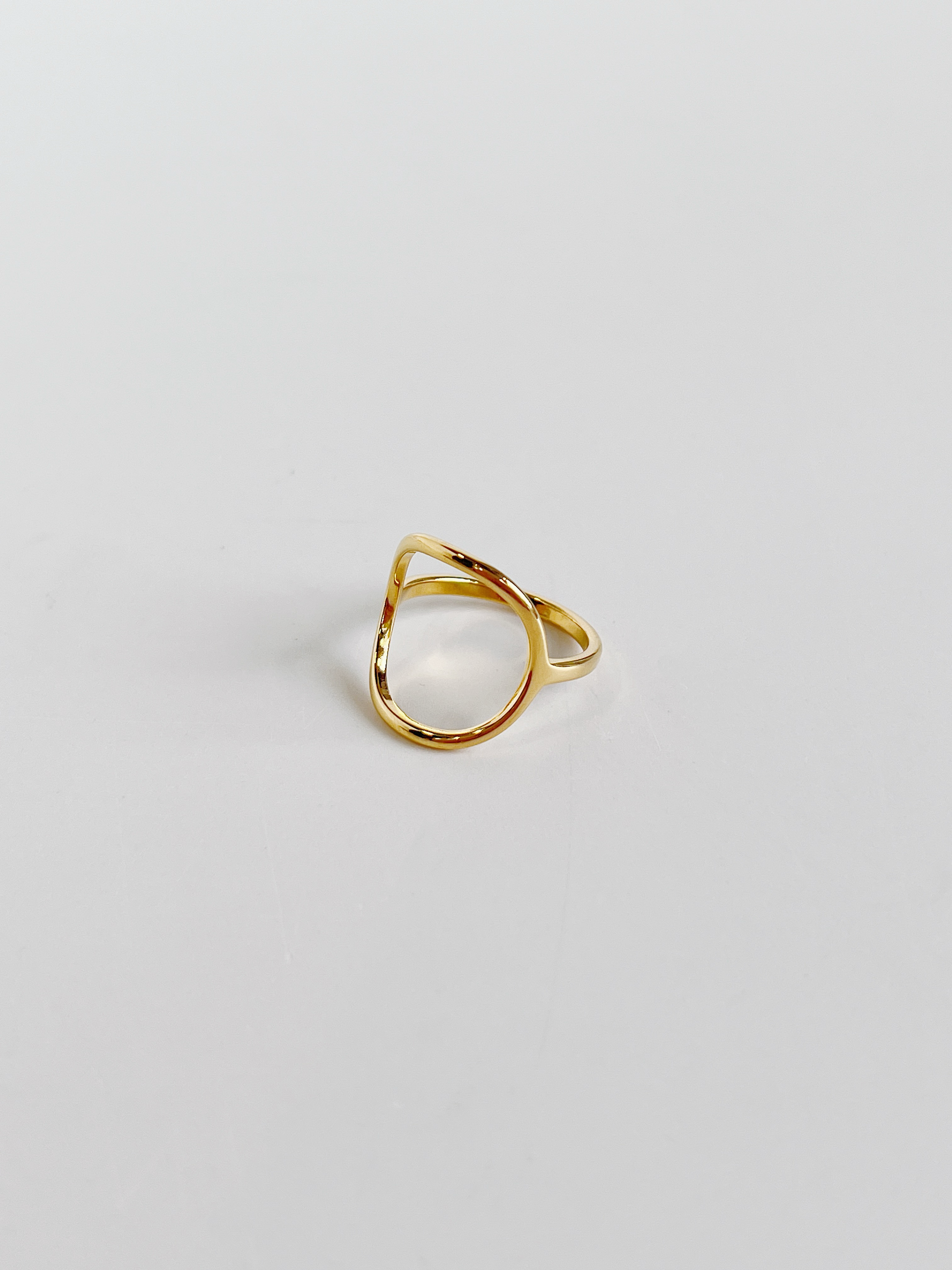 Top view of the ultra-thin continuous band on the gold minimalist ring