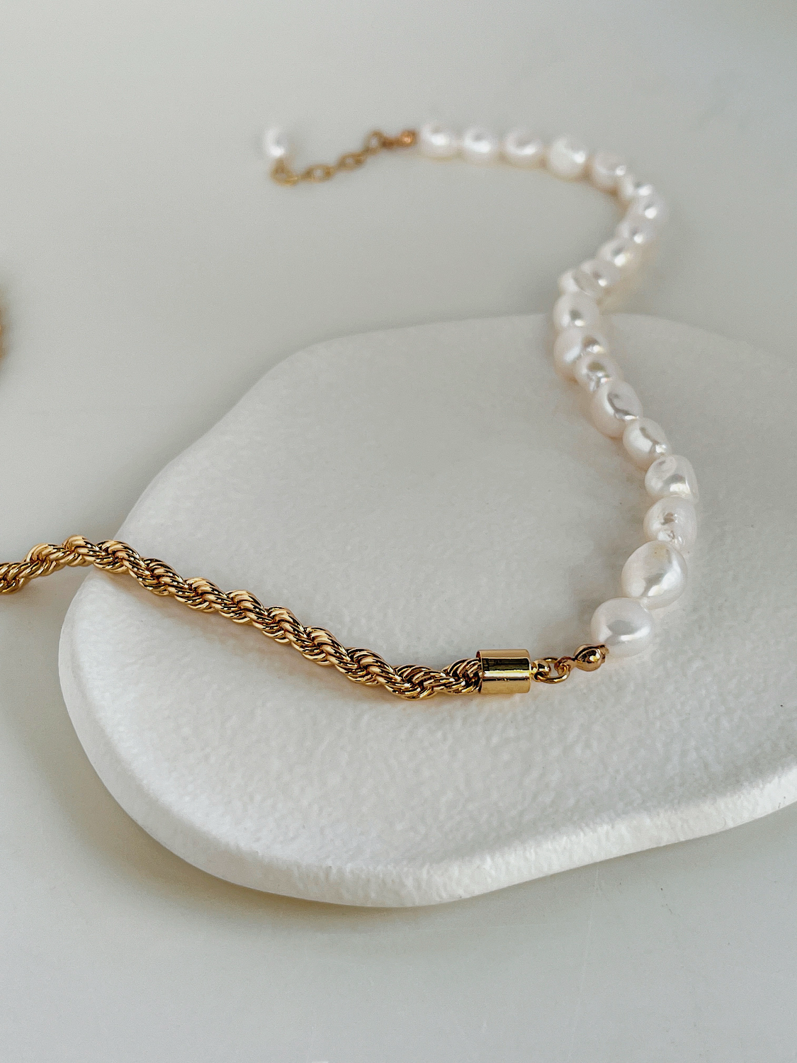Blair half pearl half rope chain necklace split design on minimalist plate