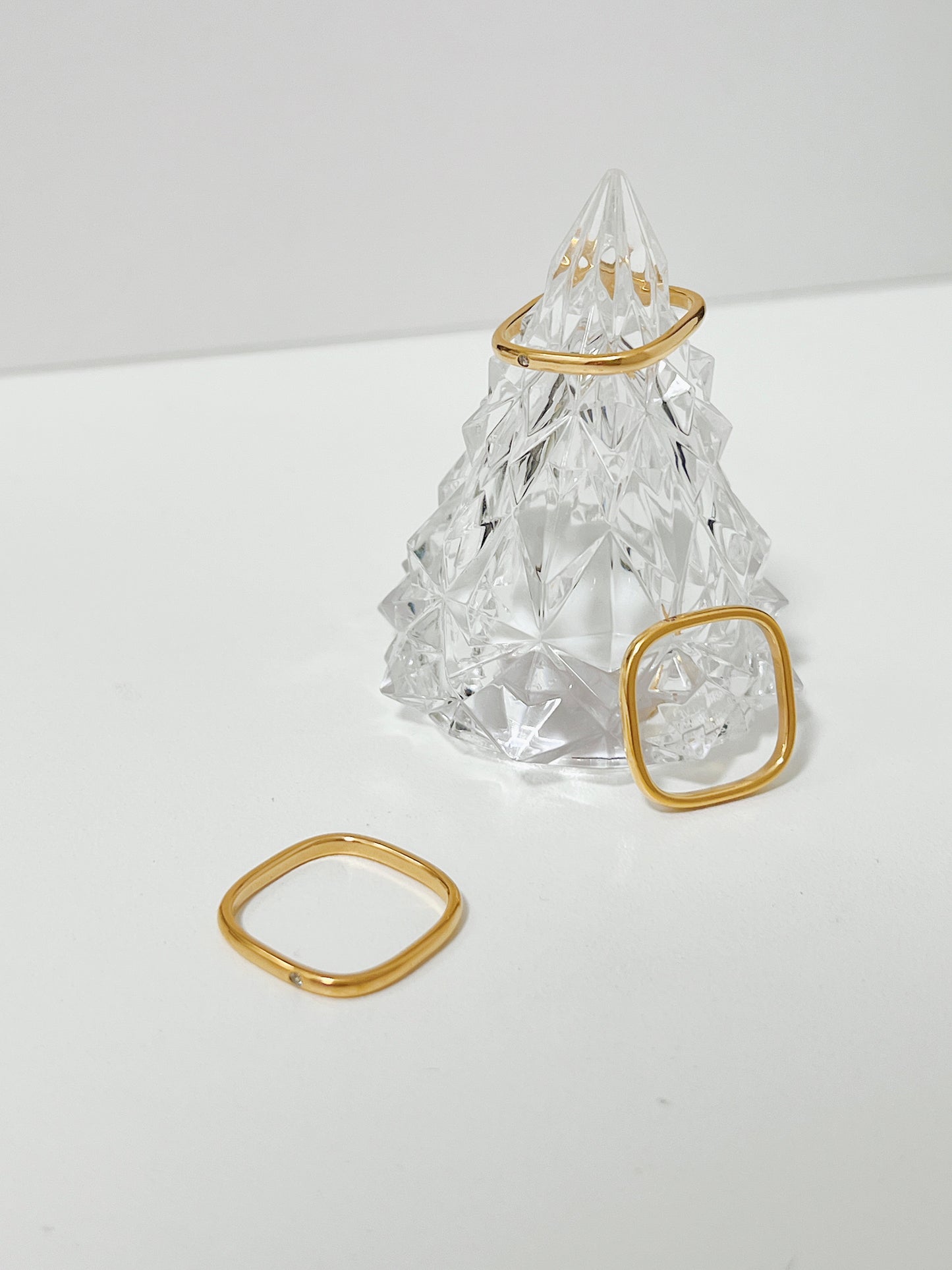 Hypoallergenic non greening gold square band designed for sensitive skin