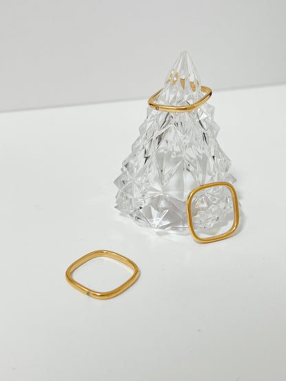 Hypoallergenic non greening gold square band designed for sensitive skin