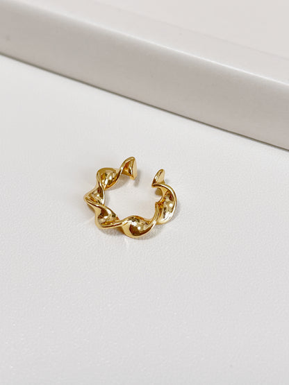 Top-down view of Mindy waterproof ear cuff.