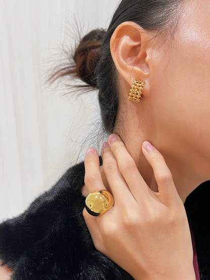 Ear inspiration featuring Mylie basketweave gold hoops.