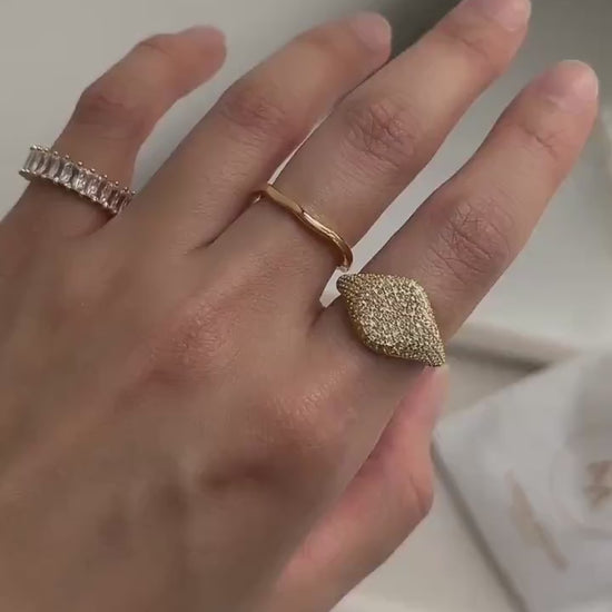 Diamond Signet Ring, Pave Signet Ring, 18K Gold Vermeil S925 Stacking Signet Ring, Statement Oval Signet Ring, Delicate Pinky Signet Ring, gold vermeil stacking rings