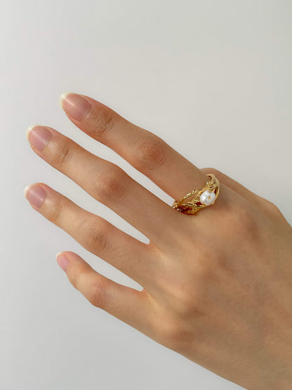 Hand model showcasing the satiny glow of the Lorna freshwater pearl