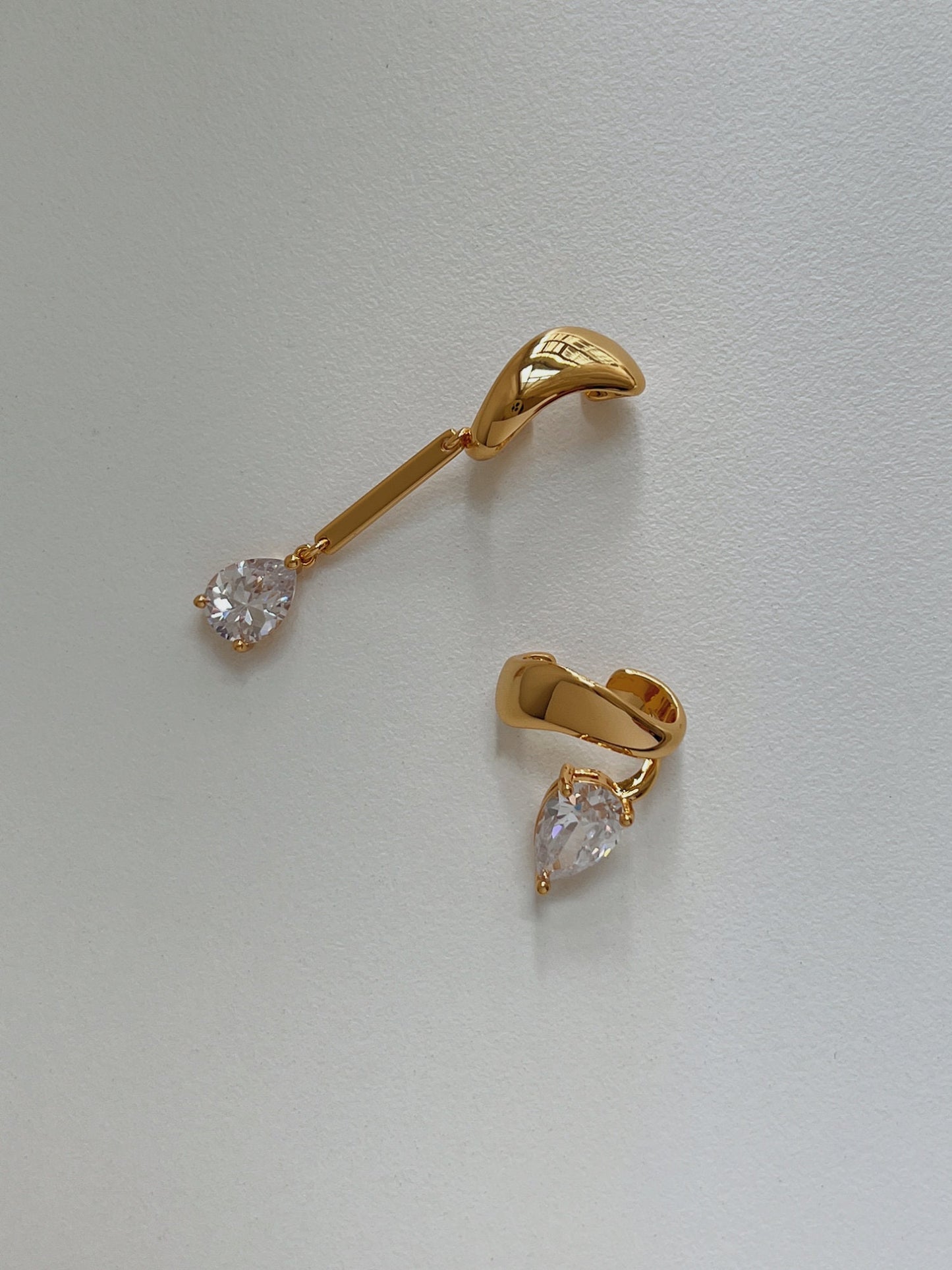 Teardrop cuff architectural shape