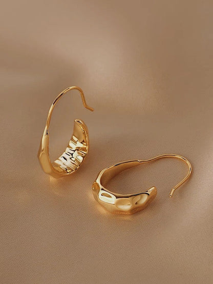 18K Gold Hammered Hoop Earrings, Minimalist Earrings, Stackable Earrings, Irregular Hoops, Gold Crescent Hoop Earrings, Tapered Hoops