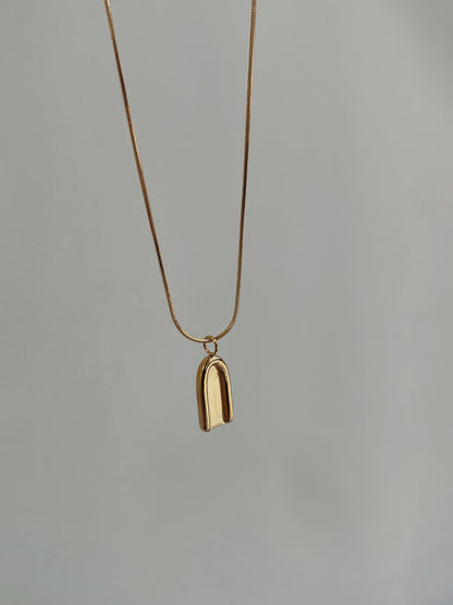 Arch Tag Necklace, Gold Disc Necklace, Minimal Arch Necklace, Layering Necklace, Gold Modern Love Tag Necklace, Dainty Arch Pendant Necklace