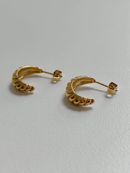 18K Gold Plated Medium Croissant Dome Stud Earrings, Statement Stud Earrings, Minimal Croissant Gold Earrings, Classic Textured Earrings