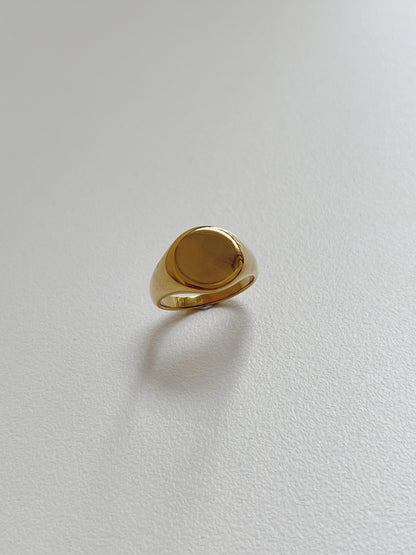 18K Gold Signet Ring, Round Signet Ring, Statement Ring, Chunky Signet Ring, Stackable Ring, Boyfriend Ring, Pinky Signet Ring, Pinky Ring