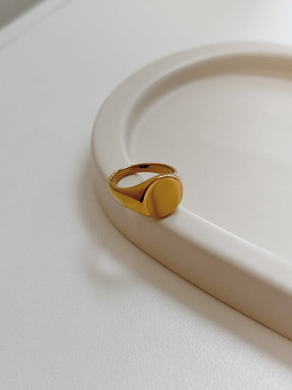 18K Gold Signet Ring, Round Signet Ring, Statement Ring, Chunky Signet Ring, Stackable Ring, Boyfriend Ring, Pinky Signet Ring, Pinky Ring