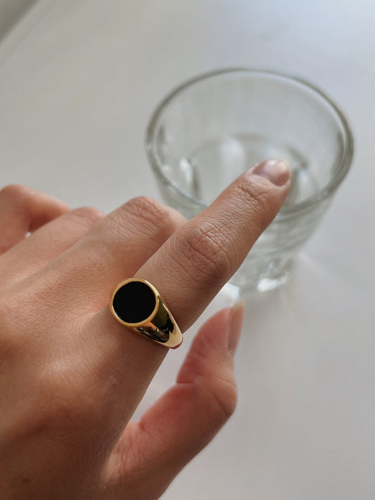 Lucia Round Black Signet Ring