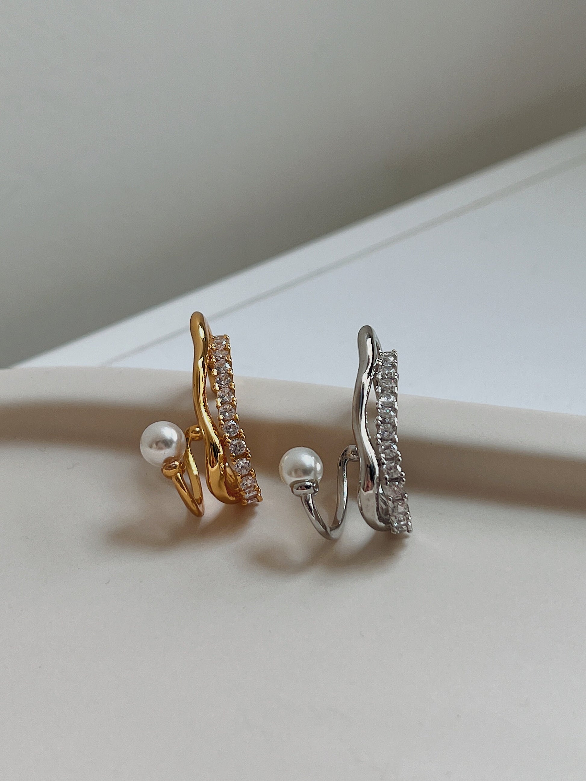 Close-up of pearl and diamond-look pavé stones.