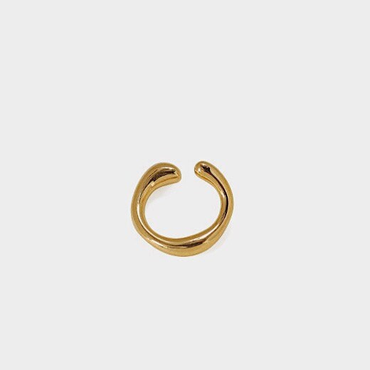 Leia Minimalist Cuff highlighting the 2026 liquid metal quiet luxury jewelry trend