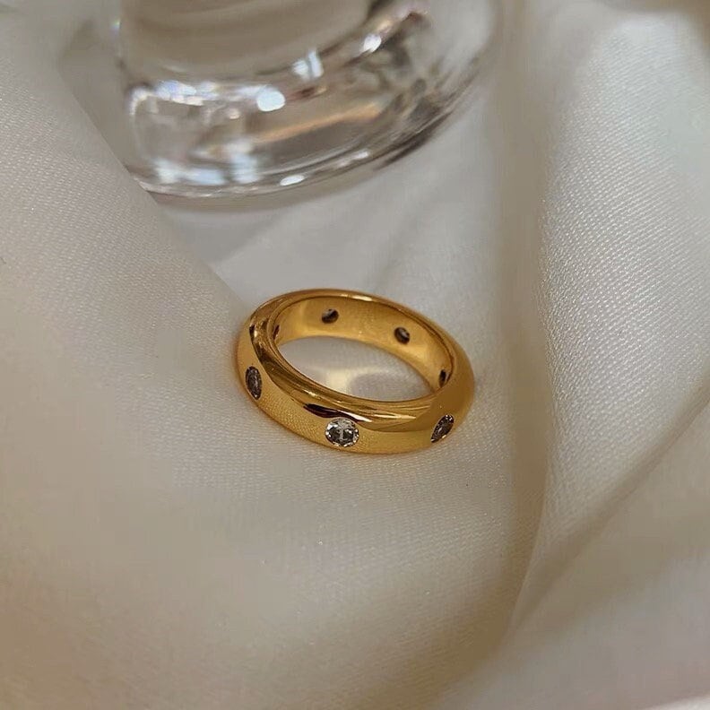Non greening waterproof gold statement ring for sensitive skin US market