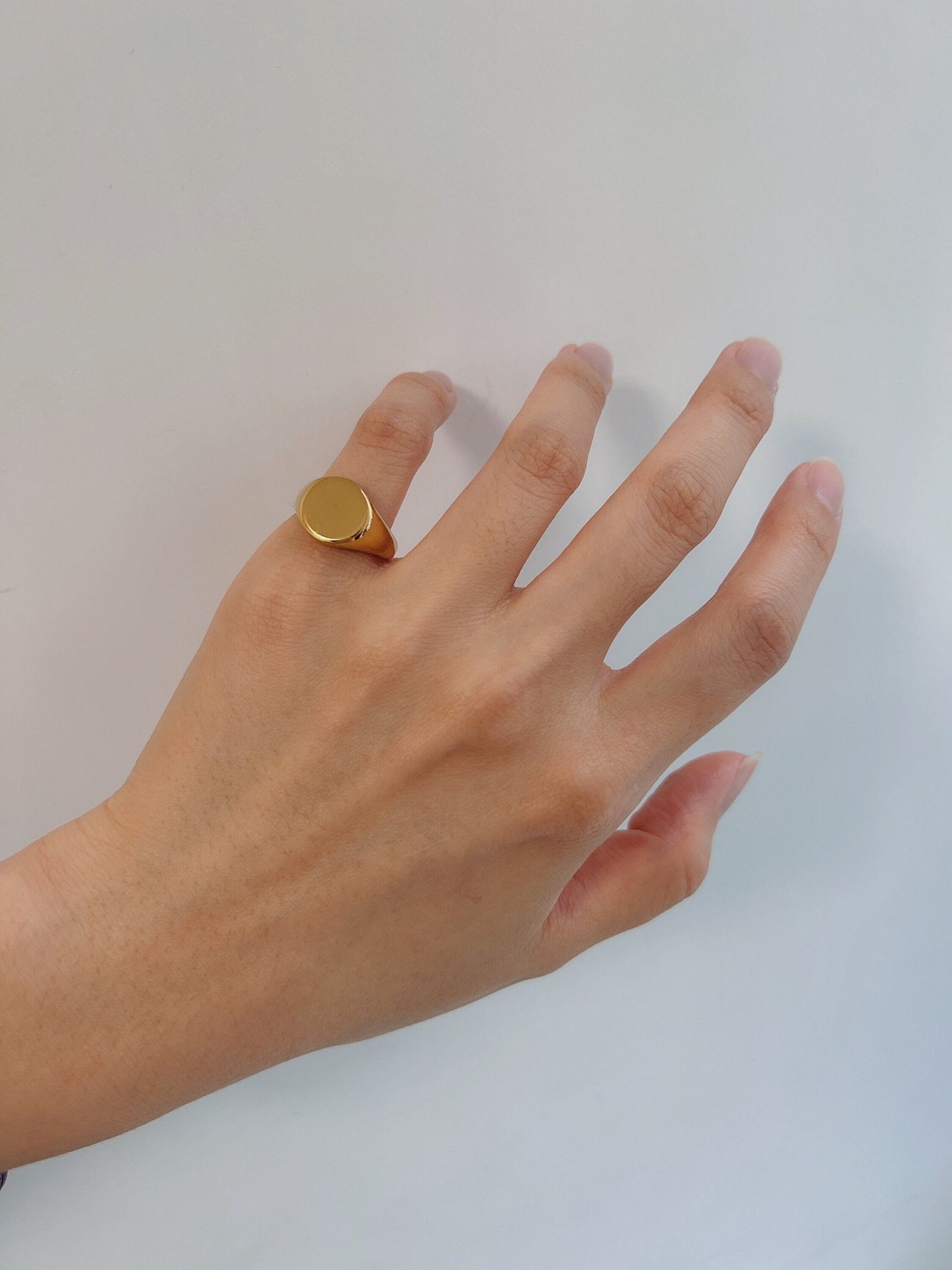 High polish flat face gold signet ring tarnish resistant finish